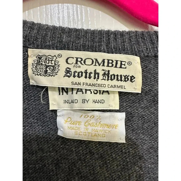 Crombie For Scoth House Gray & Red Checkered Cashmere mens Sweater size 48 - Picture 2 of 4